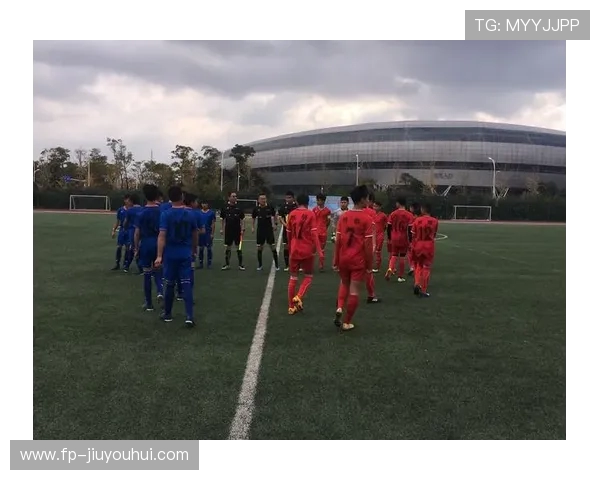 热血沙漠追风少女在金色荒原上演激情足球梦想之战 热血沙漠追风少女在金色荒原上演激情足球梦想之战